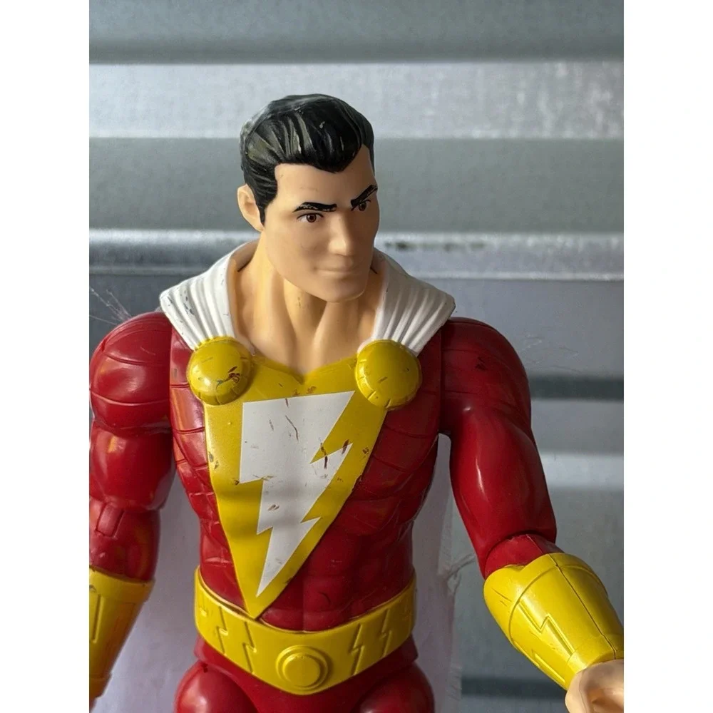 Shazam 12 Inch Action Figure DC Comics Heroes Unite Spin Master 1st Edition 2020